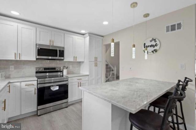 105 COVERED BRIDGE RD, Cherry Hill, NJ 08034