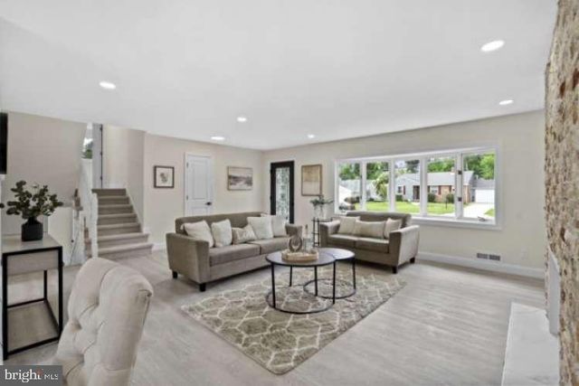 105 COVERED BRIDGE RD, Cherry Hill, NJ 08034