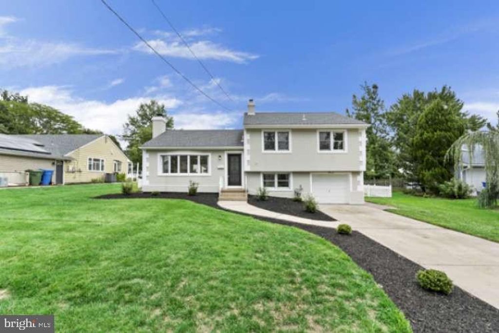 105 COVERED BRIDGE RD, Cherry Hill, NJ 08034