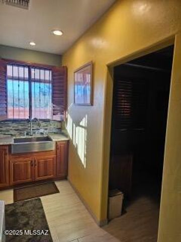 7040 N Montecatina Drive, Tucson, AZ 85704