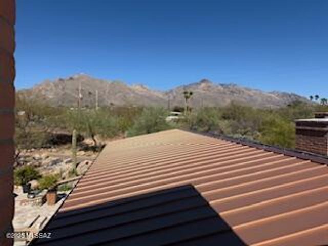 7040 N Montecatina Drive, Tucson, AZ 85704