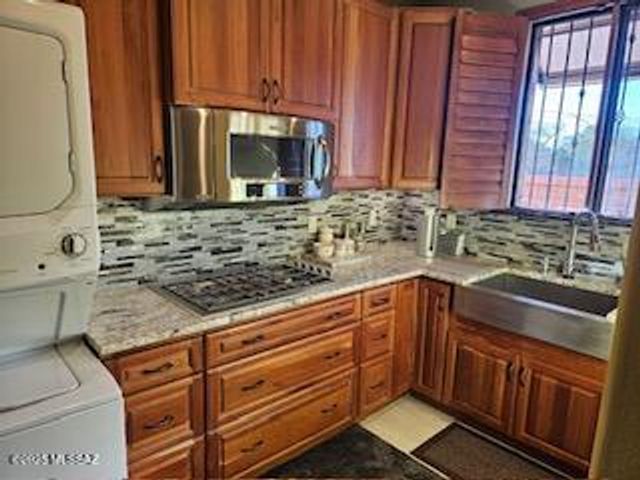 7040 N Montecatina Drive, Tucson, AZ 85704