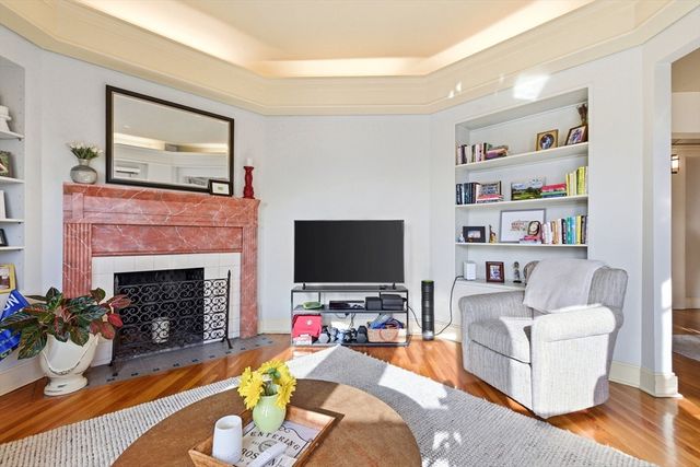 411 Marlborough Street 12, Boston, MA 02115