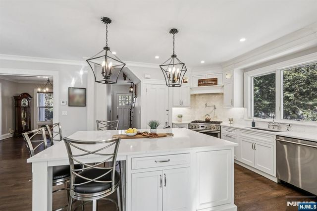 778 E Ridgewood Avenue, Ridgewood, NJ 07450