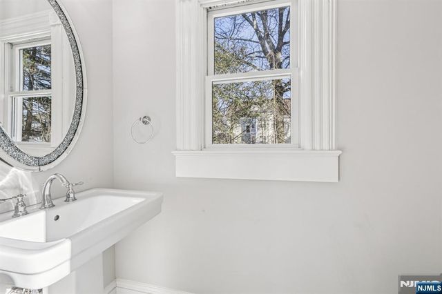 778 E Ridgewood Avenue, Ridgewood, NJ 07450