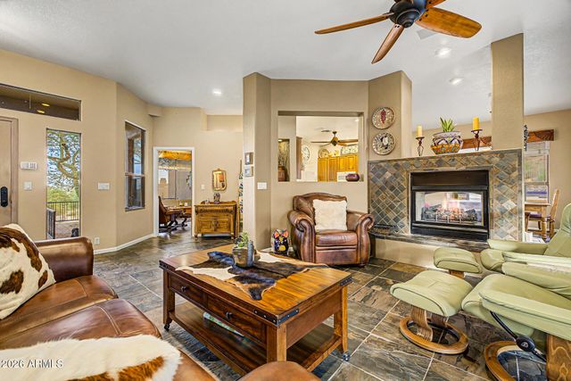 18315 W SANTA ALBERTA Lane, Goodyear, AZ 85338