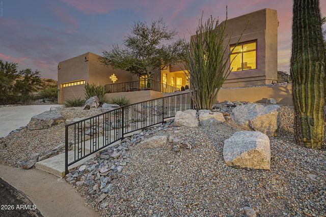18315 W SANTA ALBERTA Lane, Goodyear, AZ 85338