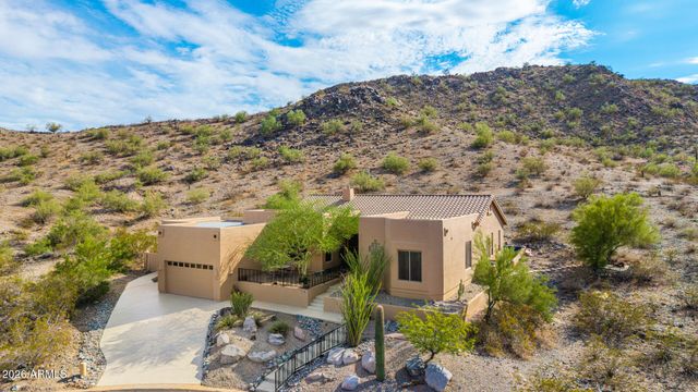 18315 W SANTA ALBERTA Lane, Goodyear, AZ 85338