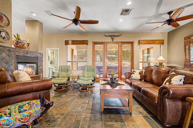 18315 W SANTA ALBERTA Lane, Goodyear, AZ 85338