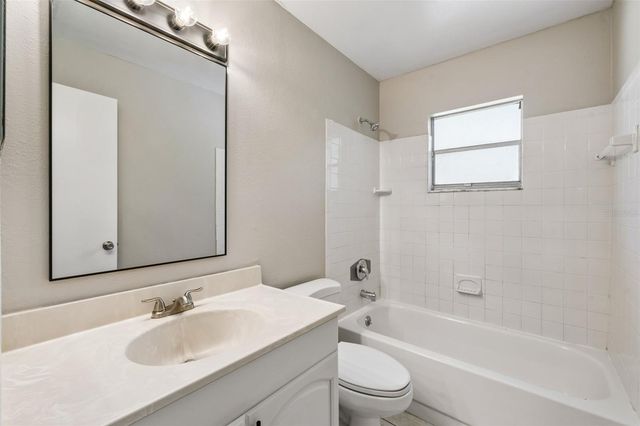 241 LOCH LOW DRIVE, Sanford, FL 32773