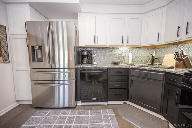930 Hopkins Road E, Amherst, NY 14221
