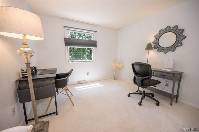 930 Hopkins Road E, Amherst, NY 14221