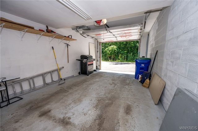 930 Hopkins Road E, Amherst, NY 14221