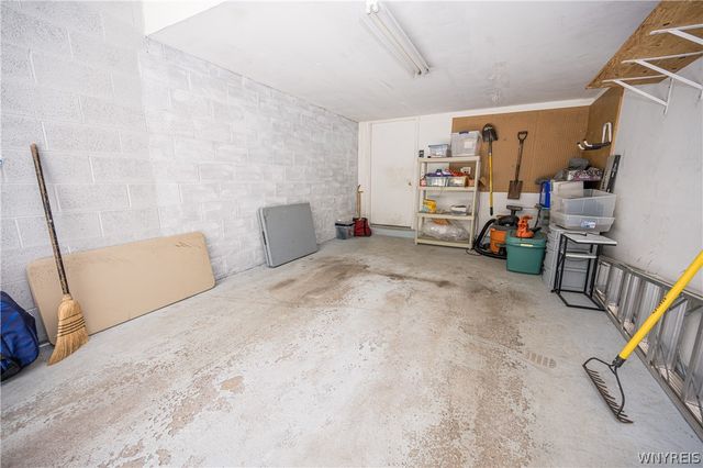 930 Hopkins Road E, Amherst, NY 14221