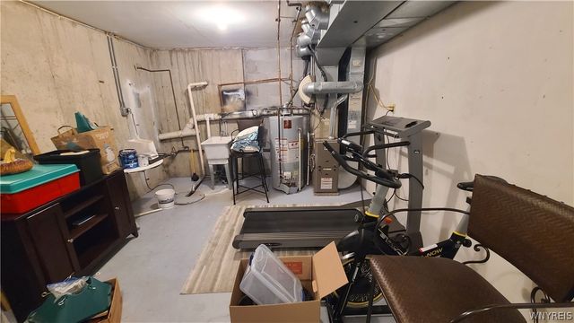 930 Hopkins Road E, Amherst, NY 14221