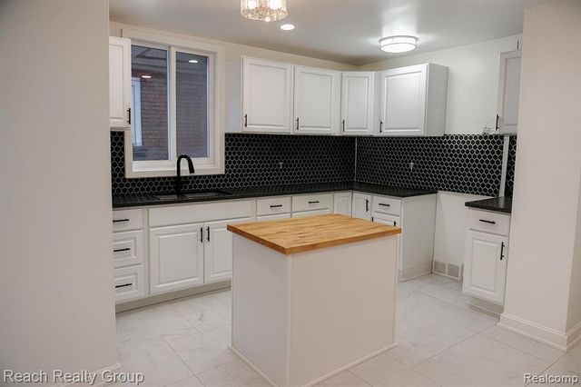 18431 Monica Street, Detroit, MI 48221