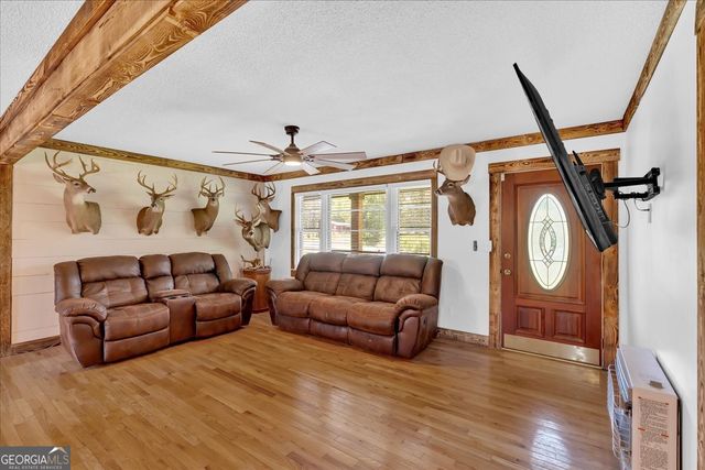 401 Cashtown Loop Road, Aragon, GA 30104