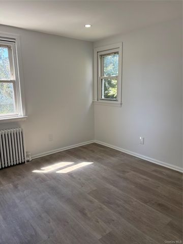 81 Gerard Avenue, New Hyde Park, NY 11040