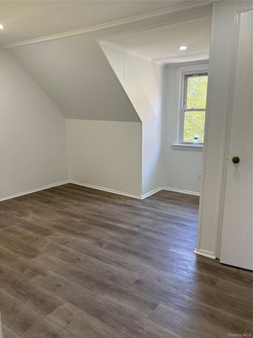 81 Gerard Avenue, New Hyde Park, NY 11040
