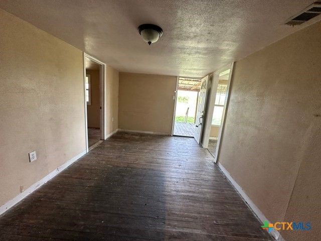 15666 Fm 1686, Victoria, TX 77905