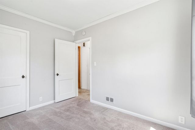 2012 W 7th Street, Waterloo, IA 50702