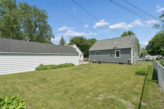2012 W 7th Street, Waterloo, IA 50702