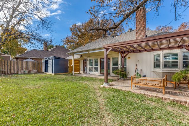 2721 Edinboro, Arlington, TX 76012