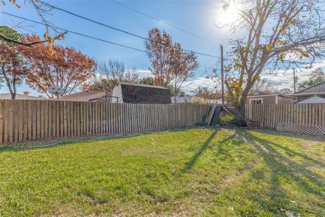 2721 Edinboro, Arlington, TX 76012