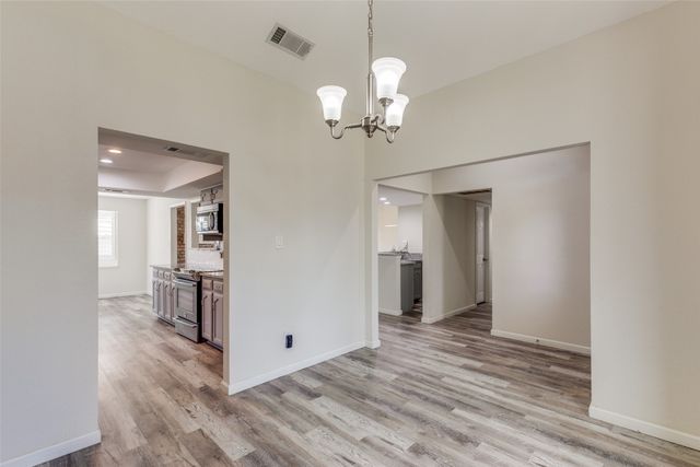 2721 Edinboro, Arlington, TX 76012