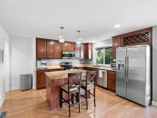 9650 Sw VENTURA Ct, Portland, OR 97223