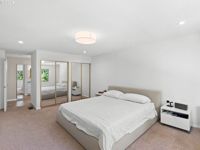 9650 Sw VENTURA Ct, Portland, OR 97223
