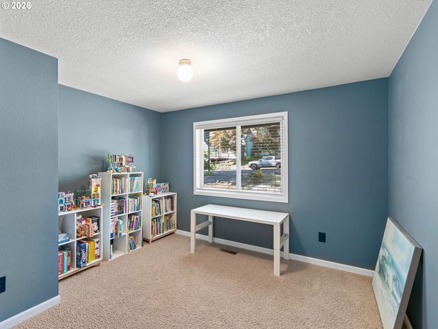 9650 Sw VENTURA Ct, Portland, OR 97223