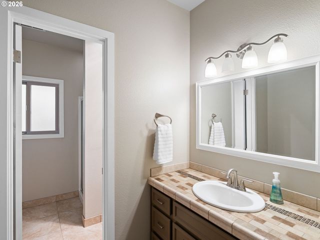 9650 Sw VENTURA Ct, Portland, OR 97223