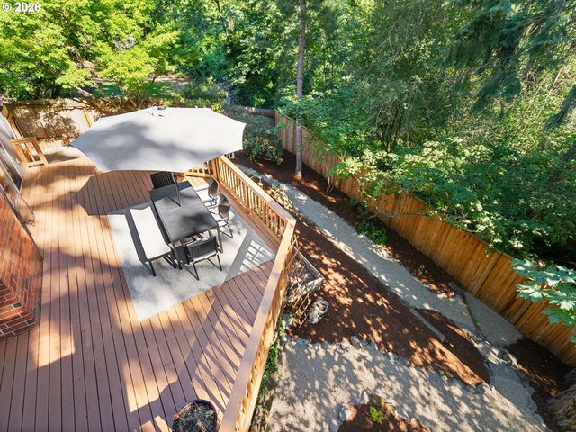 9650 Sw VENTURA Ct, Portland, OR 97223