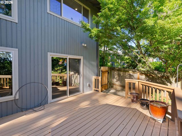 9650 Sw VENTURA Ct, Portland, OR 97223