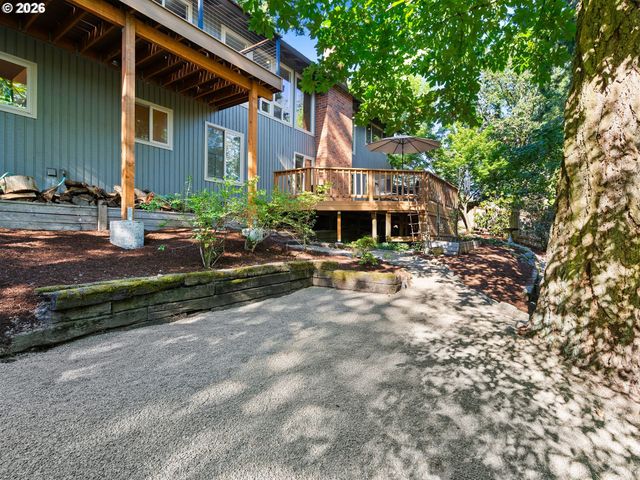 9650 Sw VENTURA Ct, Portland, OR 97223