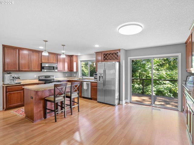 9650 Sw VENTURA Ct, Portland, OR 97223