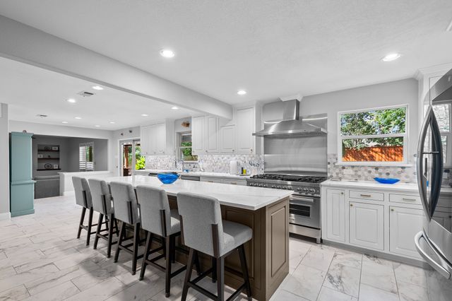 3621 Welwyn Way Drive, Bedford, TX 76021