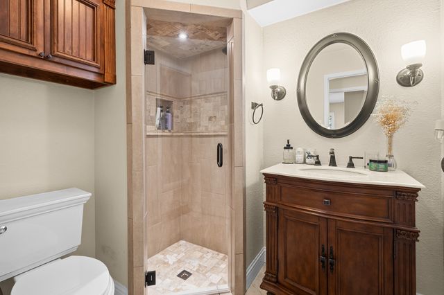 3621 Welwyn Way Drive, Bedford, TX 76021