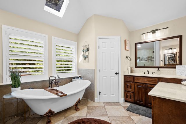 3621 Welwyn Way Drive, Bedford, TX 76021