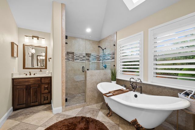 3621 Welwyn Way Drive, Bedford, TX 76021