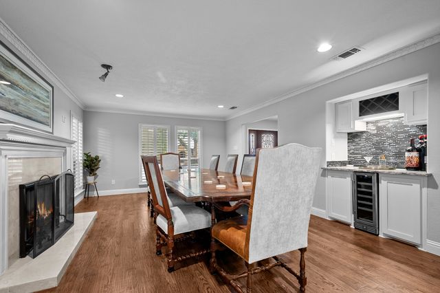 3621 Welwyn Way Drive, Bedford, TX 76021