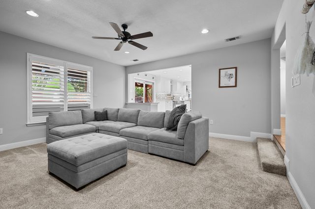 3621 Welwyn Way Drive, Bedford, TX 76021