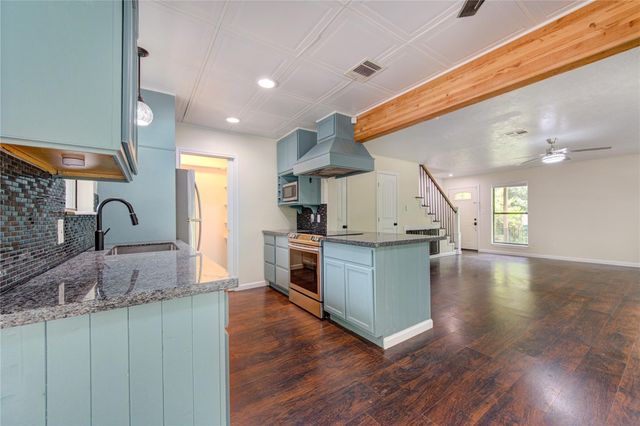 1011 Hamblen Road 307, Houston, TX 77339