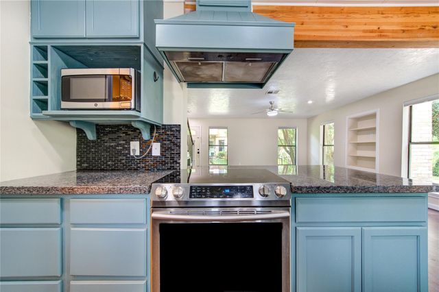 1011 Hamblen Road 307, Houston, TX 77339