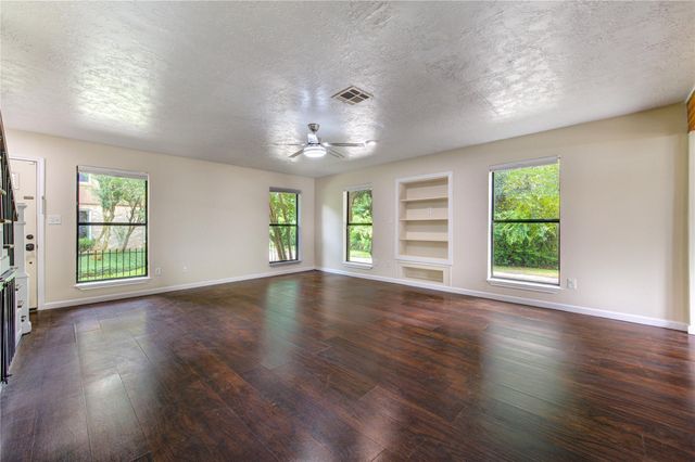 1011 Hamblen Road 307, Houston, TX 77339