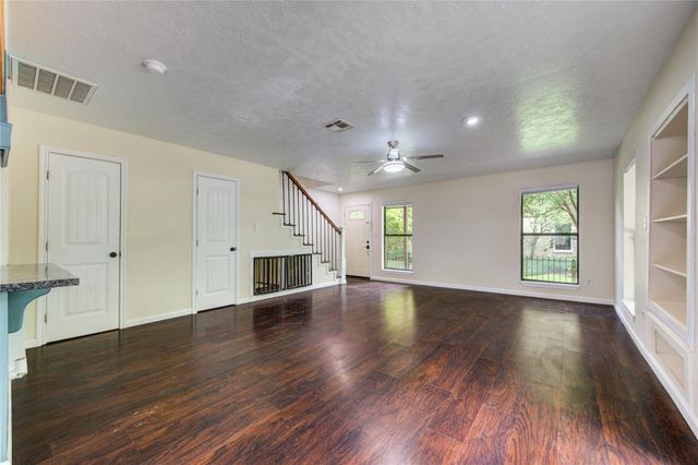 1011 Hamblen Road 307, Houston, TX 77339