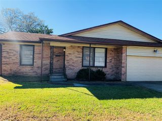 406 N Burdette Avenue, Sherman, TX 75090