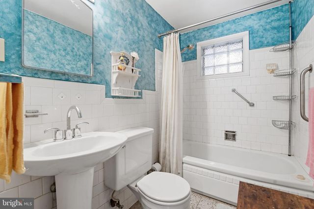 205 NEWBURG AVE, Catonsville, MD 21228