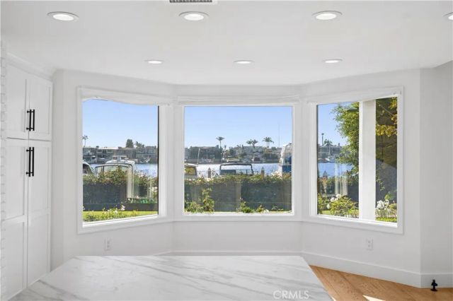 2572 Bayshore, Newport Beach, CA 92663